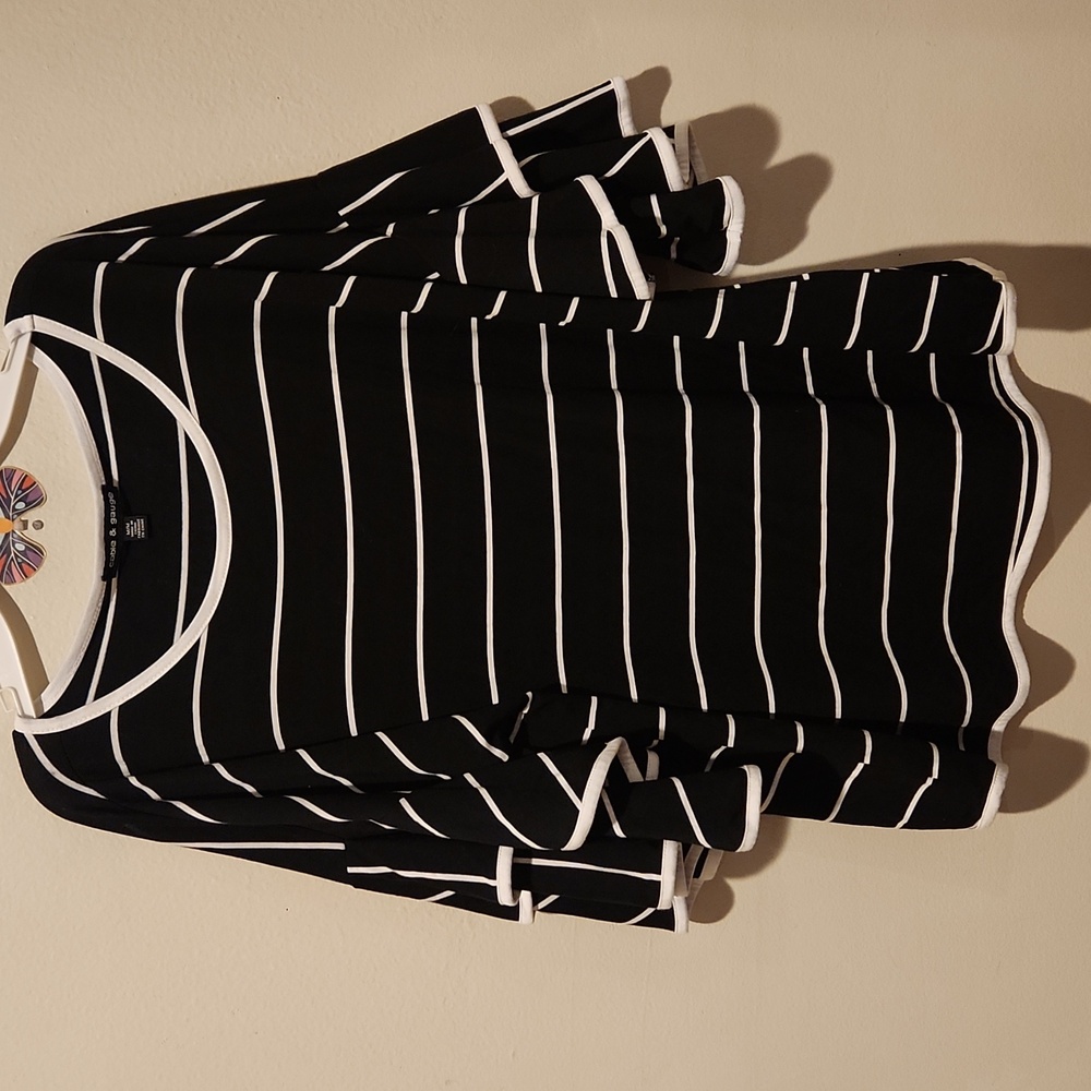 ❤️ NWOT! CABLE & GAUGE TIERED RUFFLE SLEEVE STRIPED TOP, MEDIUM